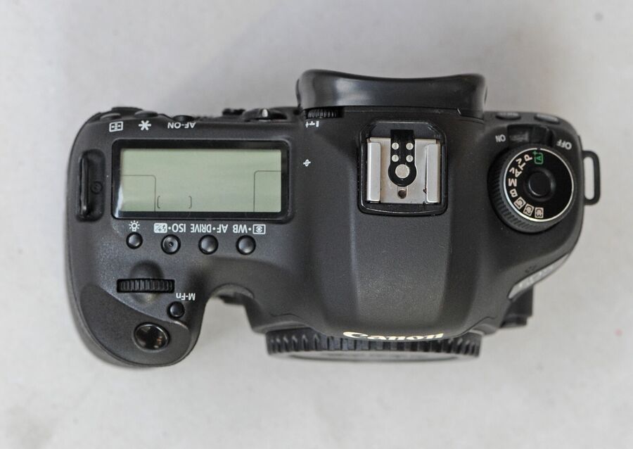 Canon EOS 5D Mark III 22.3 MP Digital SLR Camera